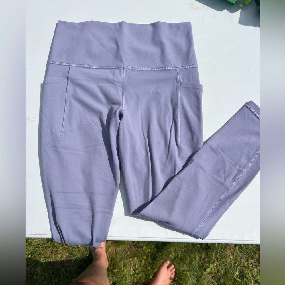 Athleta Salutation Stash 7/8